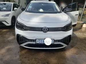 Photo - Volkswagen ID.6 2024 White