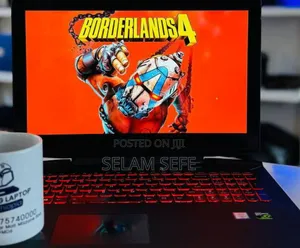 Photo - New Laptop Lenovo IdeaPad Y730 8GB Intel Core I7 HDD 1T