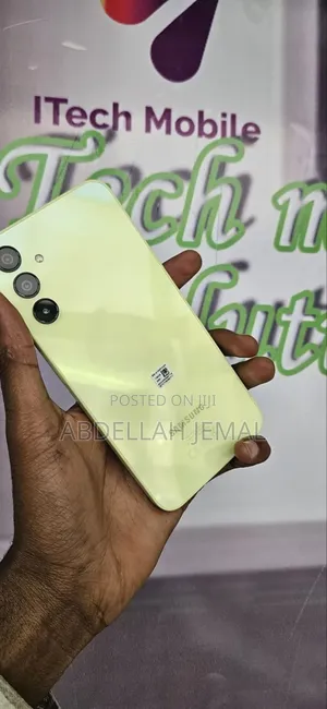 New Samsung Galaxy A15 128 GB Yellow