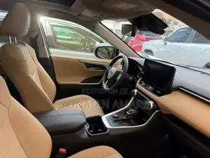 New Toyota RAV4 2023 Gray