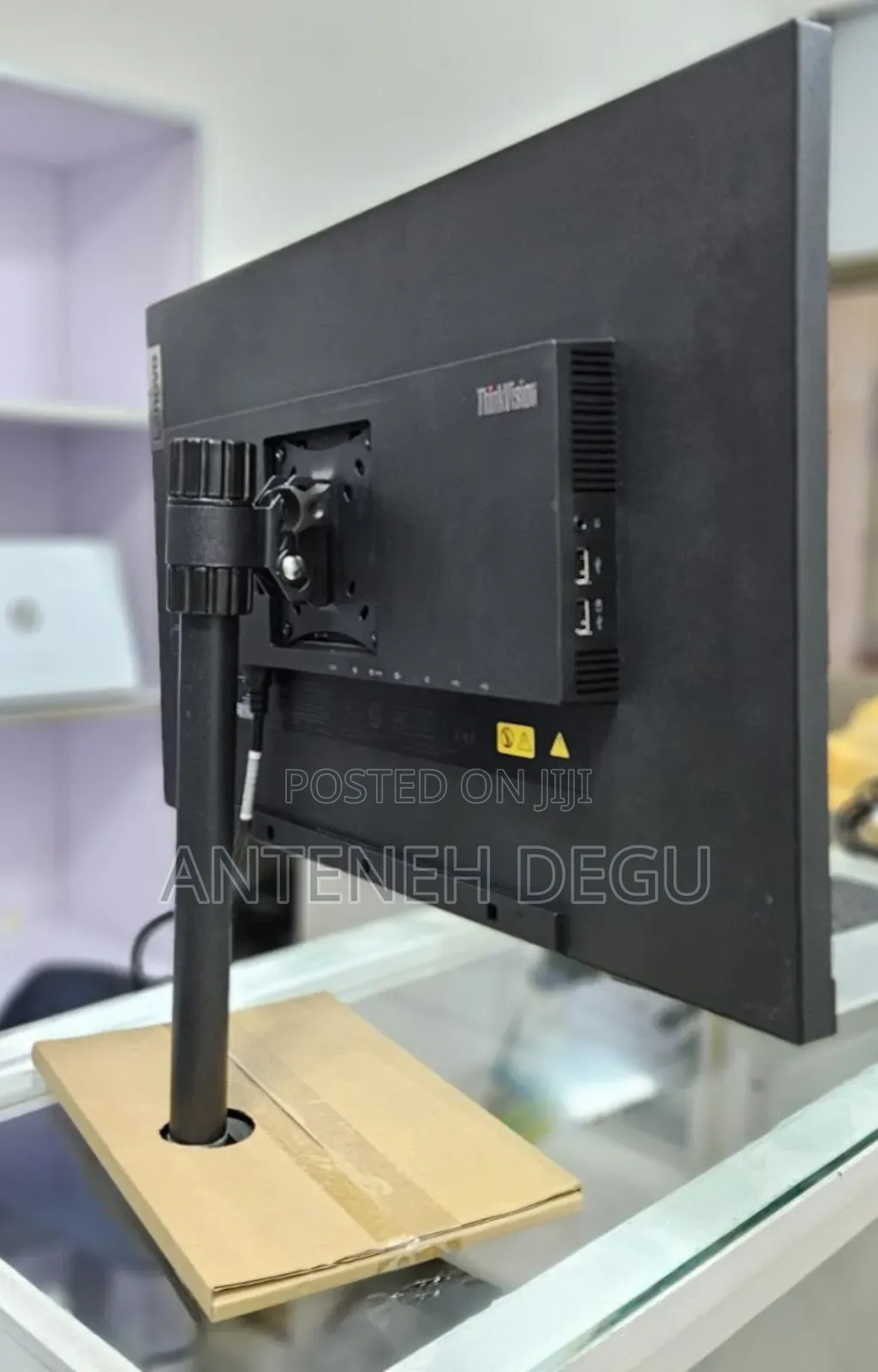 Lenovo Framless Monitor