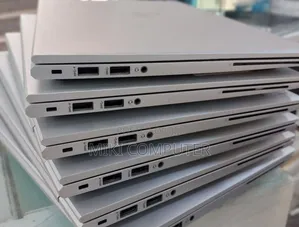 New Laptop HP EliteBook 830 G8 16GB Intel Core I5 SSD 512GB
