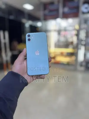 Photo - Apple iPhone 11 128 GB Green