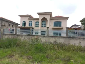 5bdrm Farm House in Rooseta, Oromia-Finfinne for sale