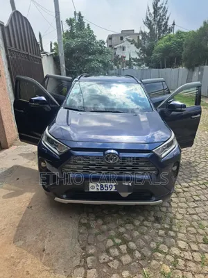 Photo - Toyota RAV4 2020