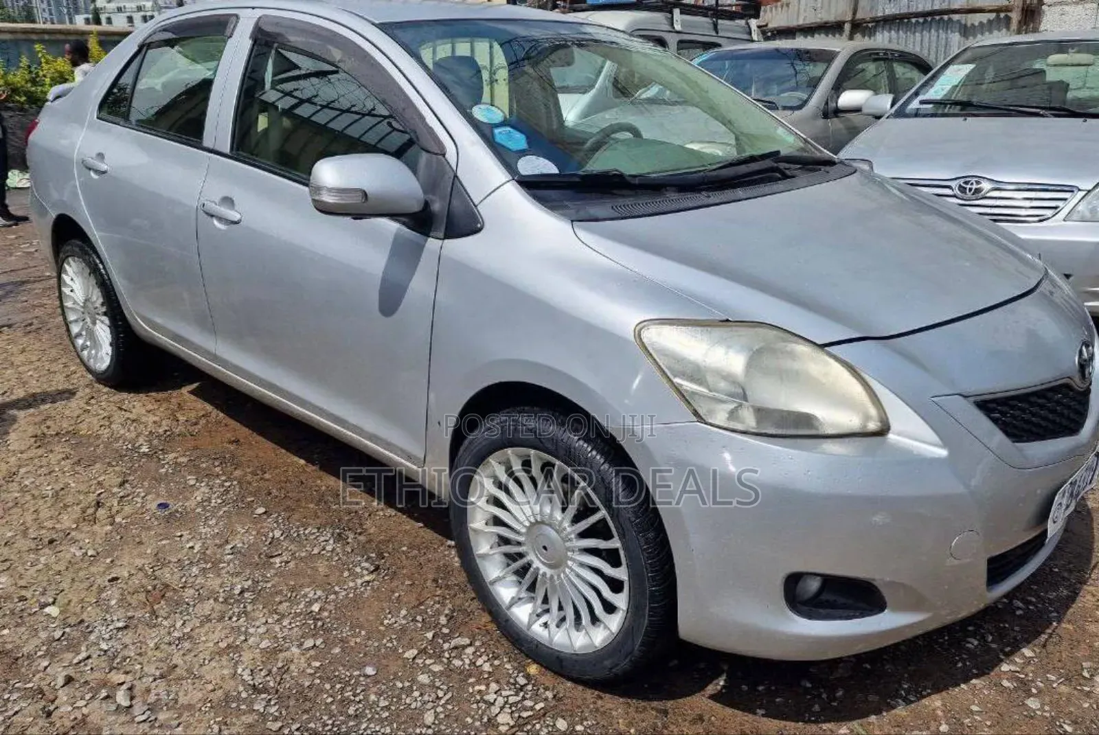 Toyota Yaris 2010 Silver