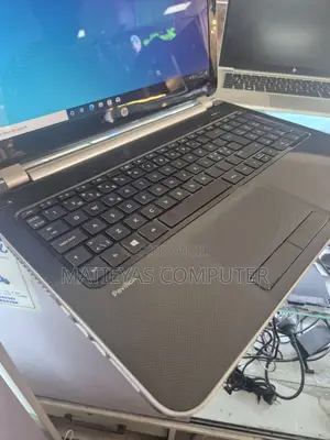 Laptop HP Pavilion 15 8GB AMD A8 HDD 700GB