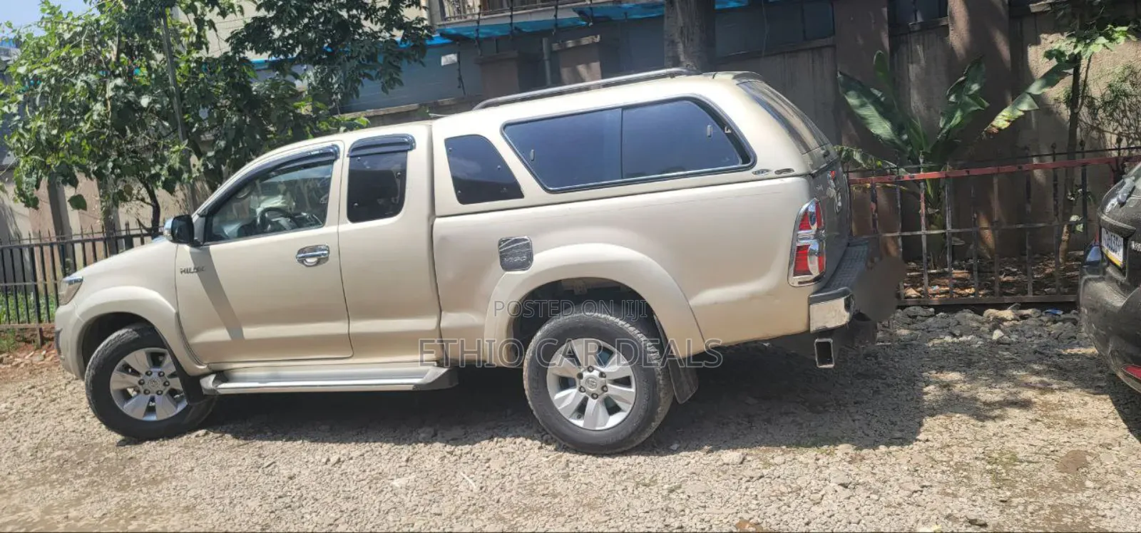Toyota Hilux 2013 Gold