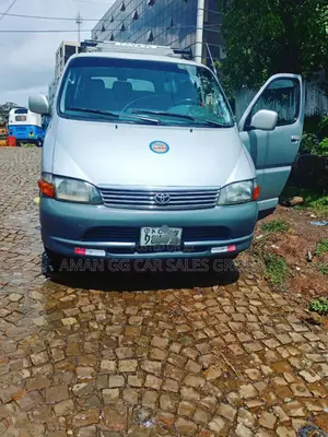 Toyota HiAce 2006 Silver