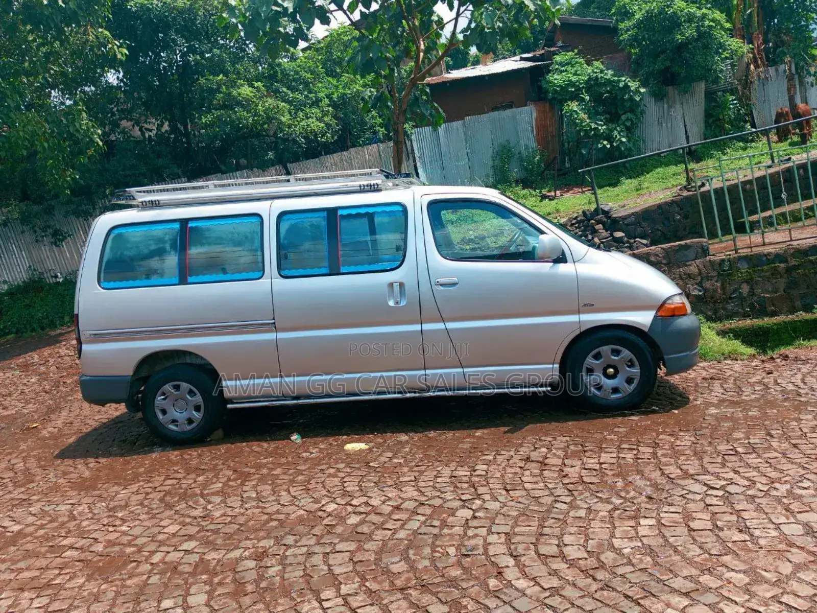 Toyota HiAce 2006 Silver