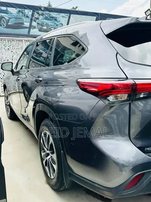 Toyota Highlander 2023 Gray