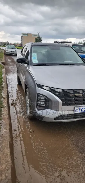 Hyundai Creta 2023 Silver