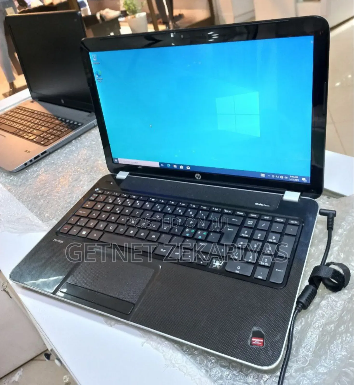 New Laptop HP Pavilion 15 4GB AMD A6 HDD 1T