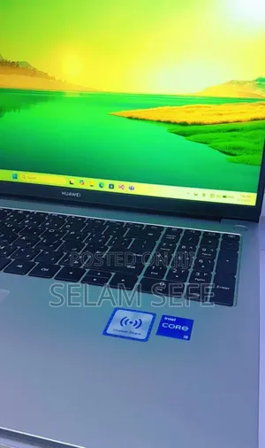 New Laptop Huawei MateBook 13 WRT-W19E 8GB Intel Core I5 SSD 512GB