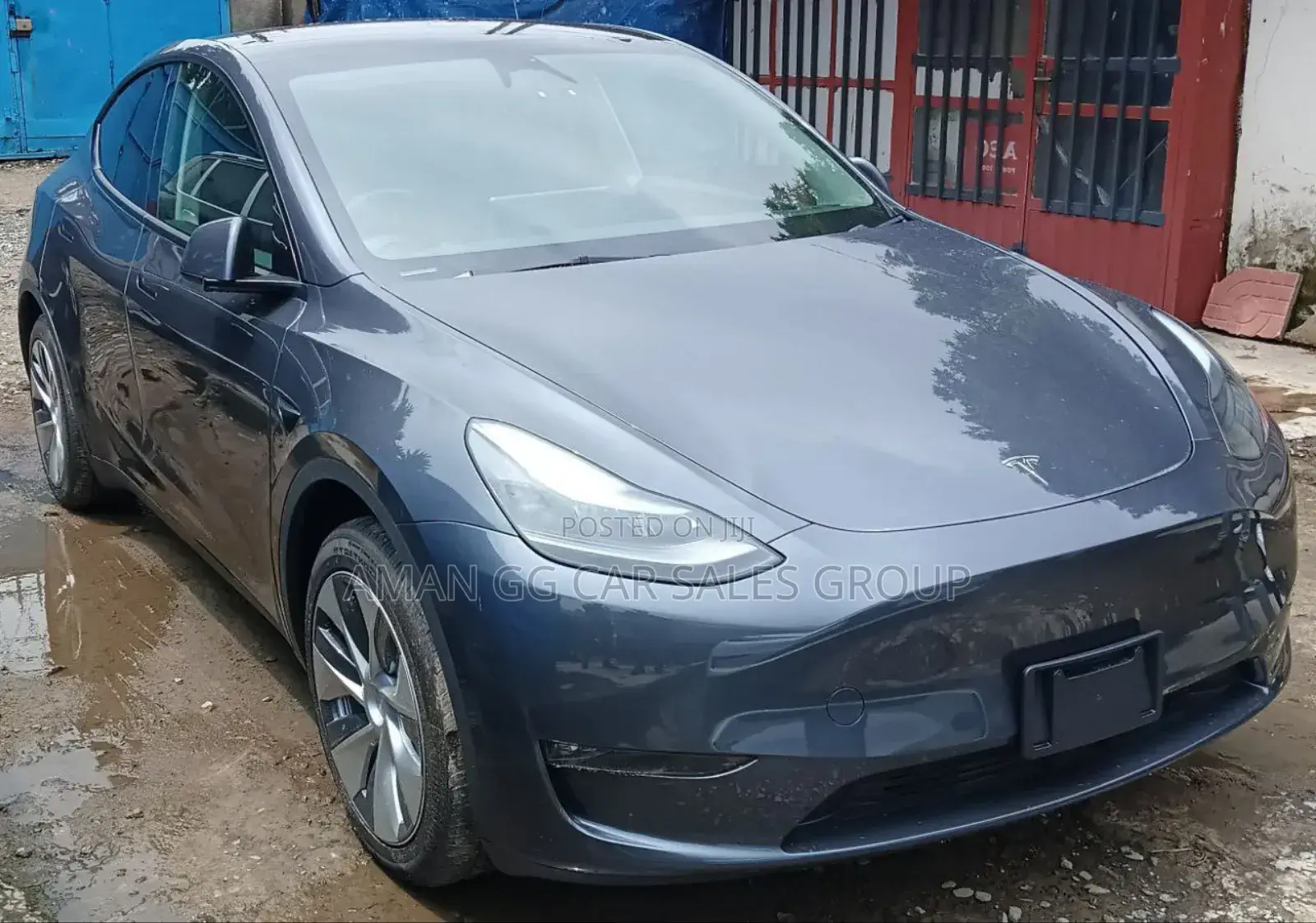Tesla Model Y 2023 Blue