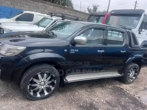 Toyota Hilux 2011 Black
