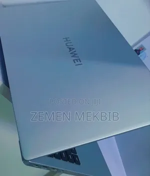 New Laptop Huawei MateBook 13 WRT-W19E 8GB Intel Core I5 SSD 512GB