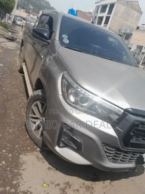 Toyota Hilux 2019 Gray