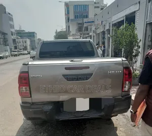 Toyota Hilux 2019 Gray