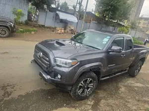 Toyota Tacoma 4dr Double Cab 2016 Gray