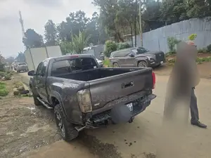 Toyota Tacoma 4dr Double Cab 2016 Gray