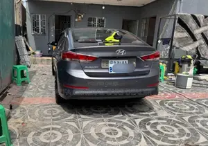 Hyundai Avante 2016 Black