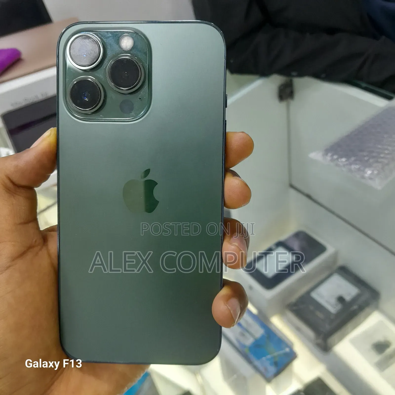 New Apple iPhone 13 Pro 256 GB Green