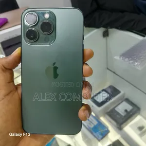 New Apple iPhone 13 Pro 256 GB Green