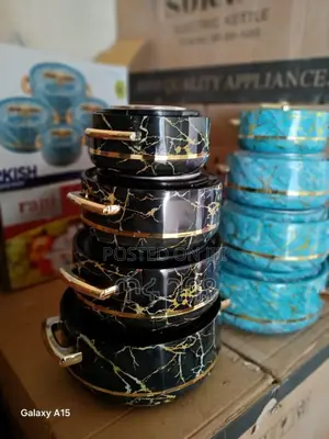 Photo - Insulated Hot Pot የፔርሙስ ሳህኖች