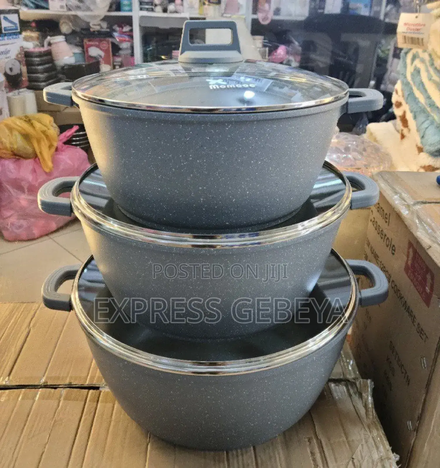 Momcoc Non Stick Cookware የማይዙ ማራኪ ድስቶች