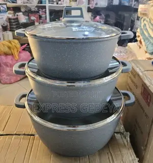 Momcoc Non Stick Cookware የማይዙ ማራኪ ድስቶች