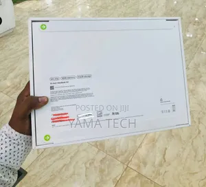 New Laptop Apple MacBook Air 2025 M4 13-Inch 16GB Apple M4 SSD 512GB