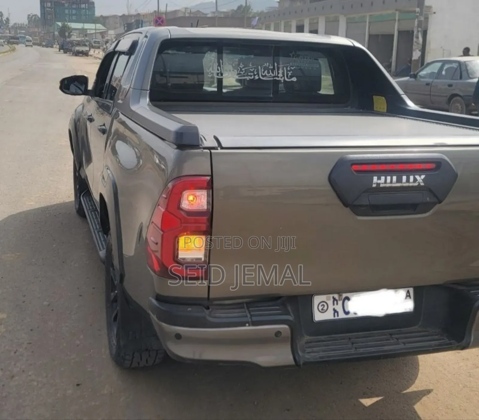 Toyota Hilux 2023 Gray