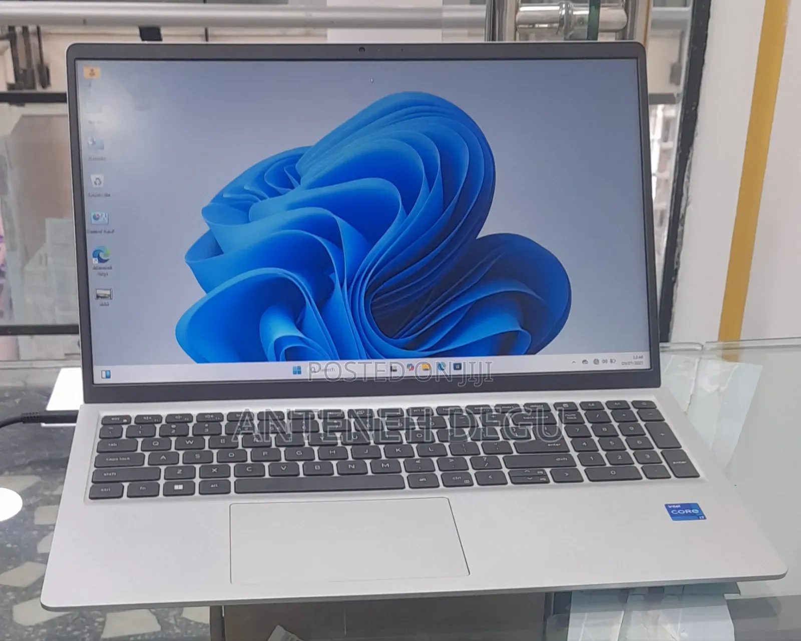 New Laptop Dell Inspiron 15 16GB Intel Core I7 SSD 512GB