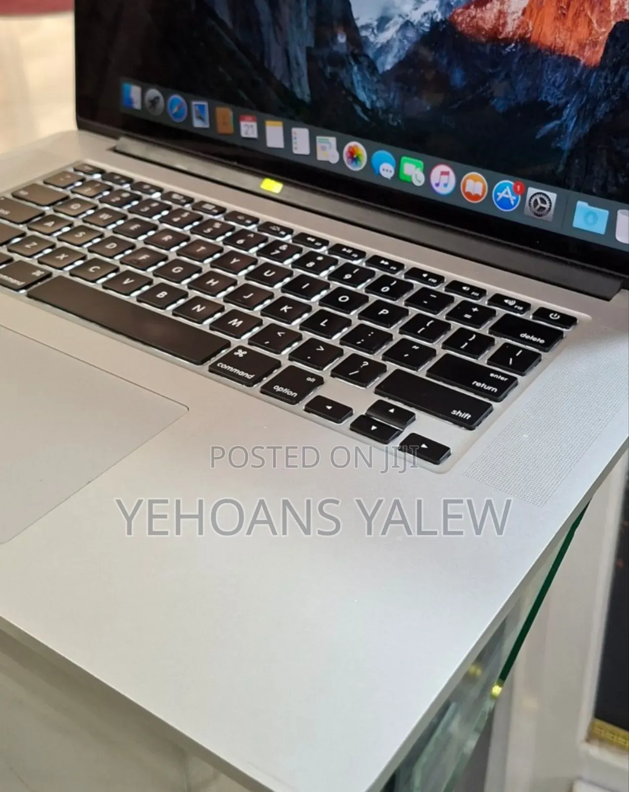 New Laptop Apple MacBook Pro 2015 16GB Intel Core I7 SSD 256GB
