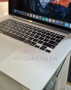 Photo - New Laptop Apple MacBook Pro 2015 16GB Intel Core I7 SSD 256GB