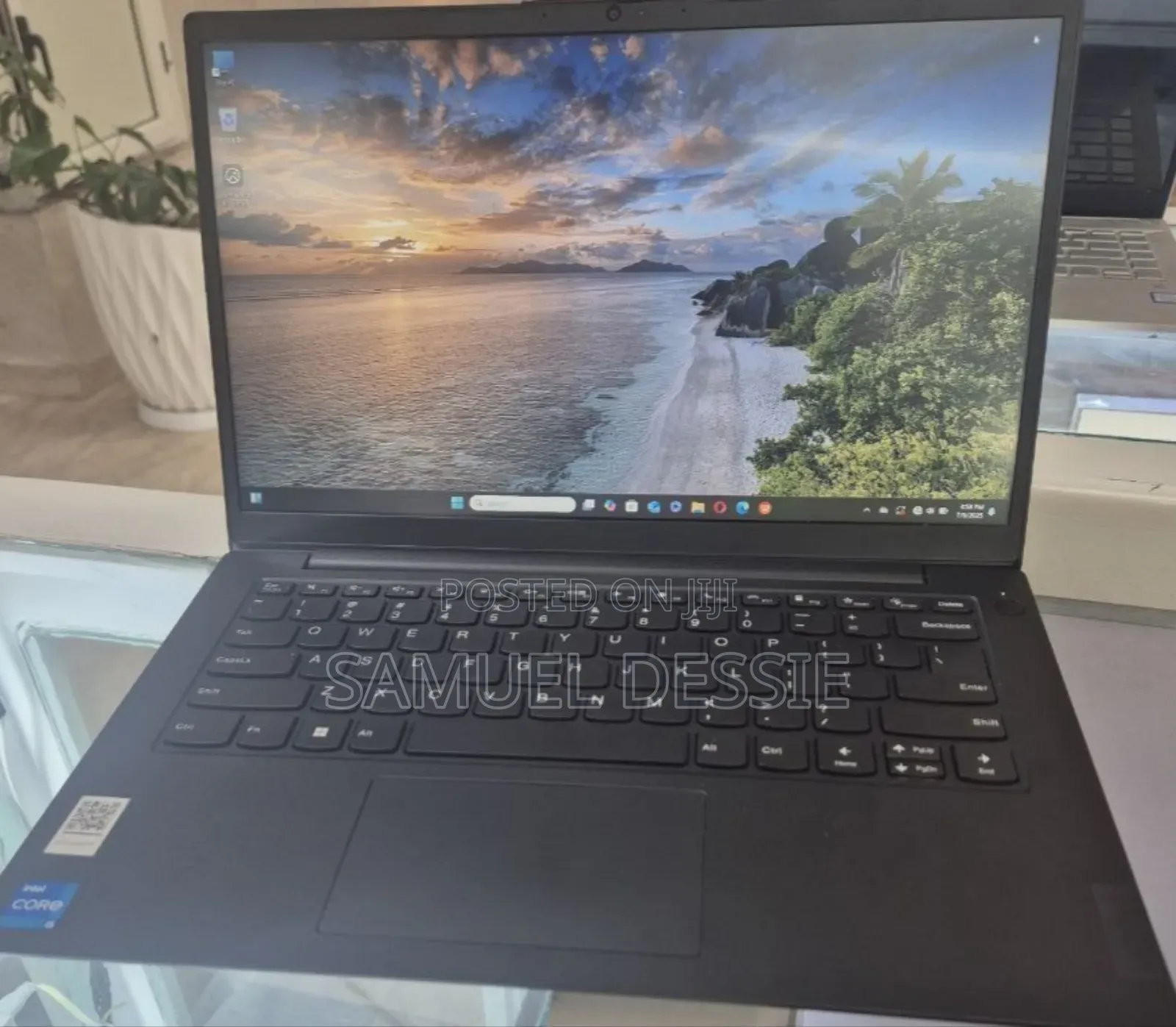 New Laptop Lenovo Ideapad 3 8GB Intel Core I5 SSD 256GB