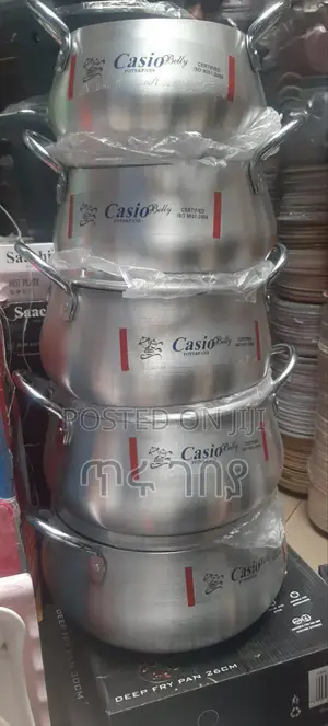 Casio 5 Set Cookware ማራኪ ቅርጽ ያላቸው ብረት ድስቶች