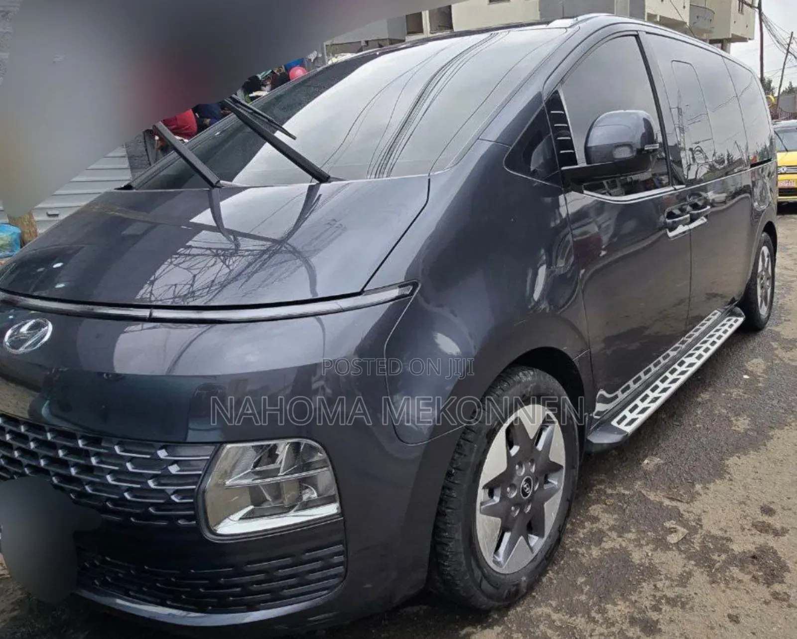 Hyundai Staria 2023 Gray