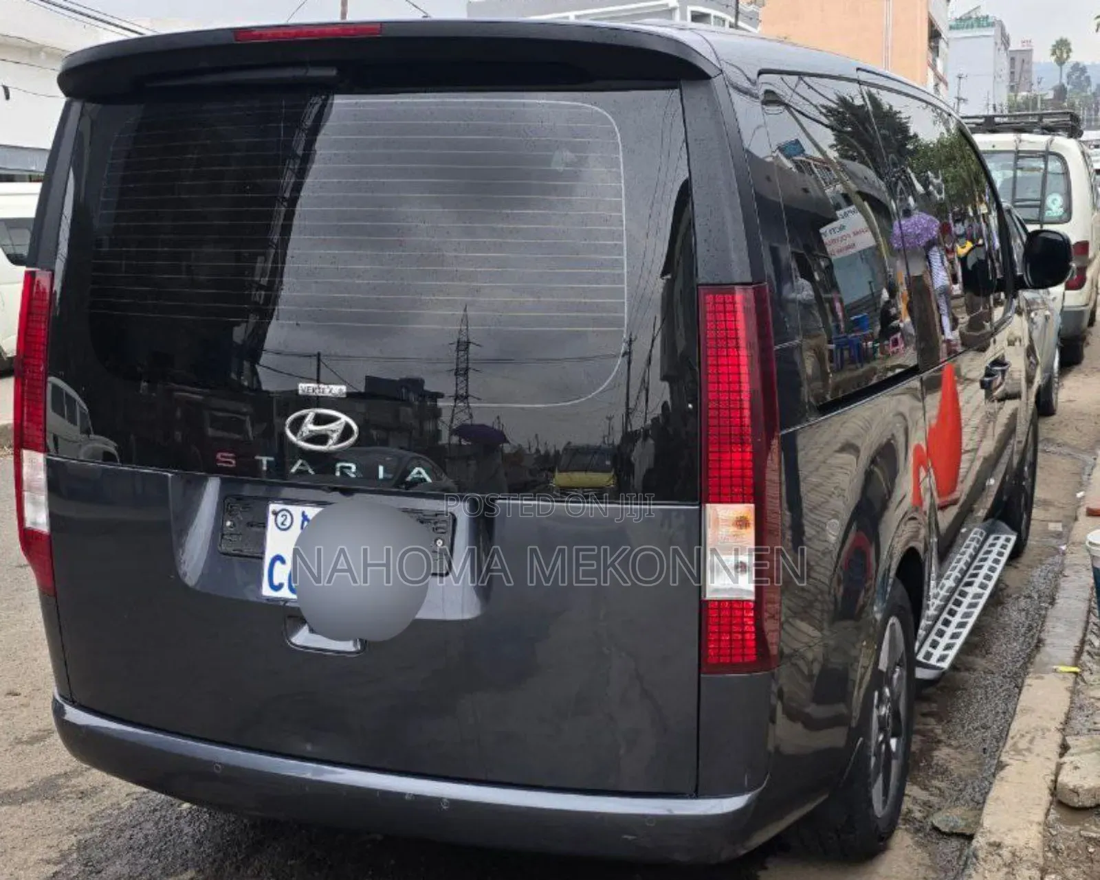 Hyundai Staria 2023 Gray