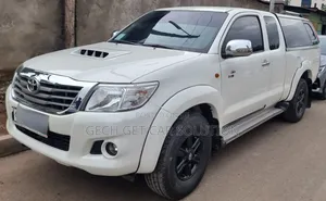 Toyota Hilux 2014 White
