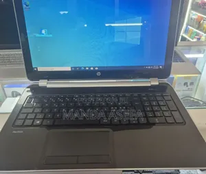 Photo - Laptop HP Pavilion 15 8GB AMD A8 HDD 700GB