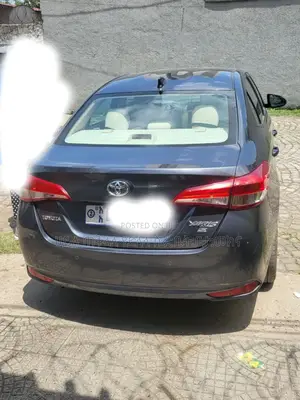 Toyota Yaris 2020 Gray