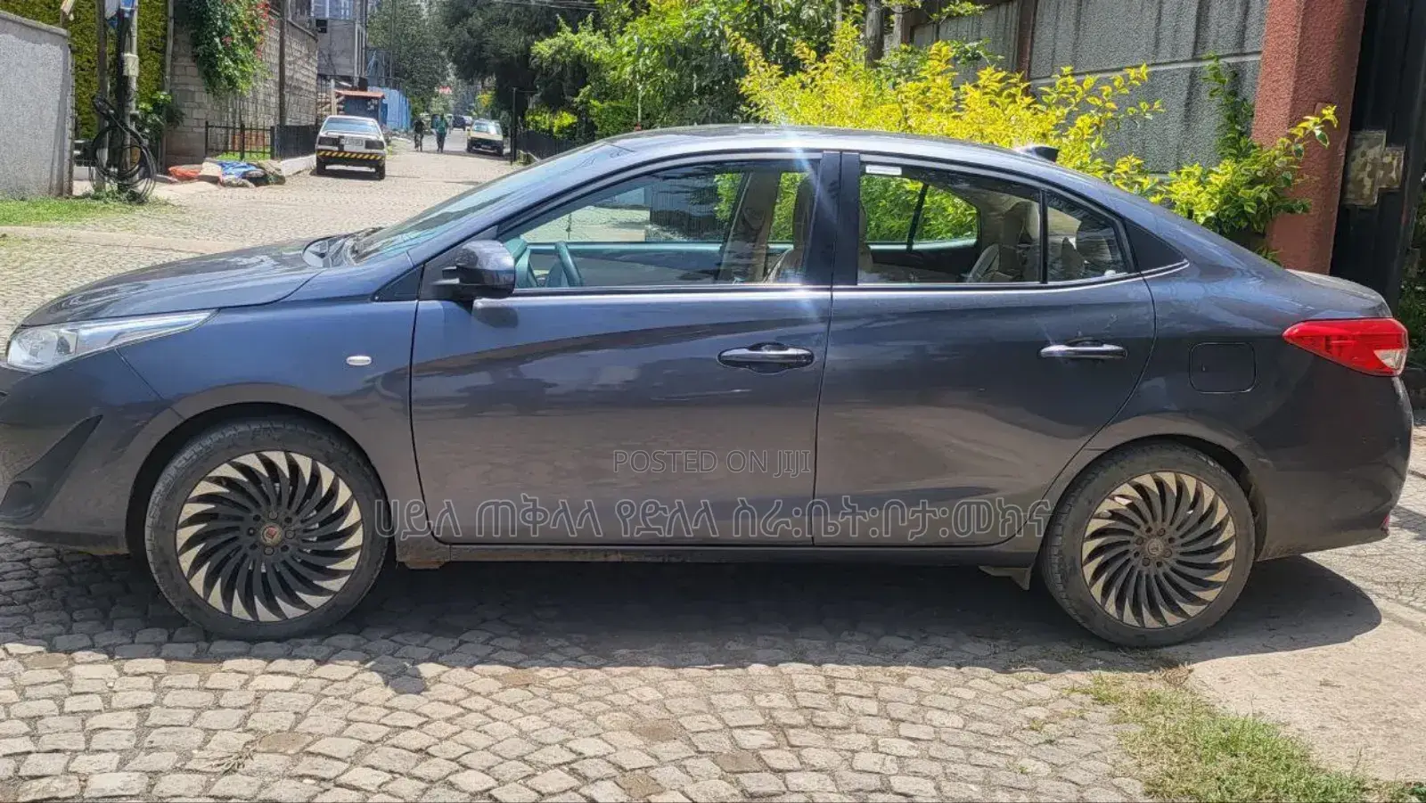 Toyota Yaris 2020 Gray
