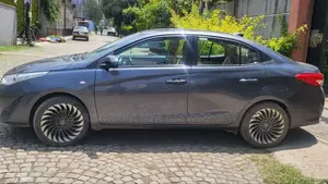 Toyota Yaris 2020 Gray