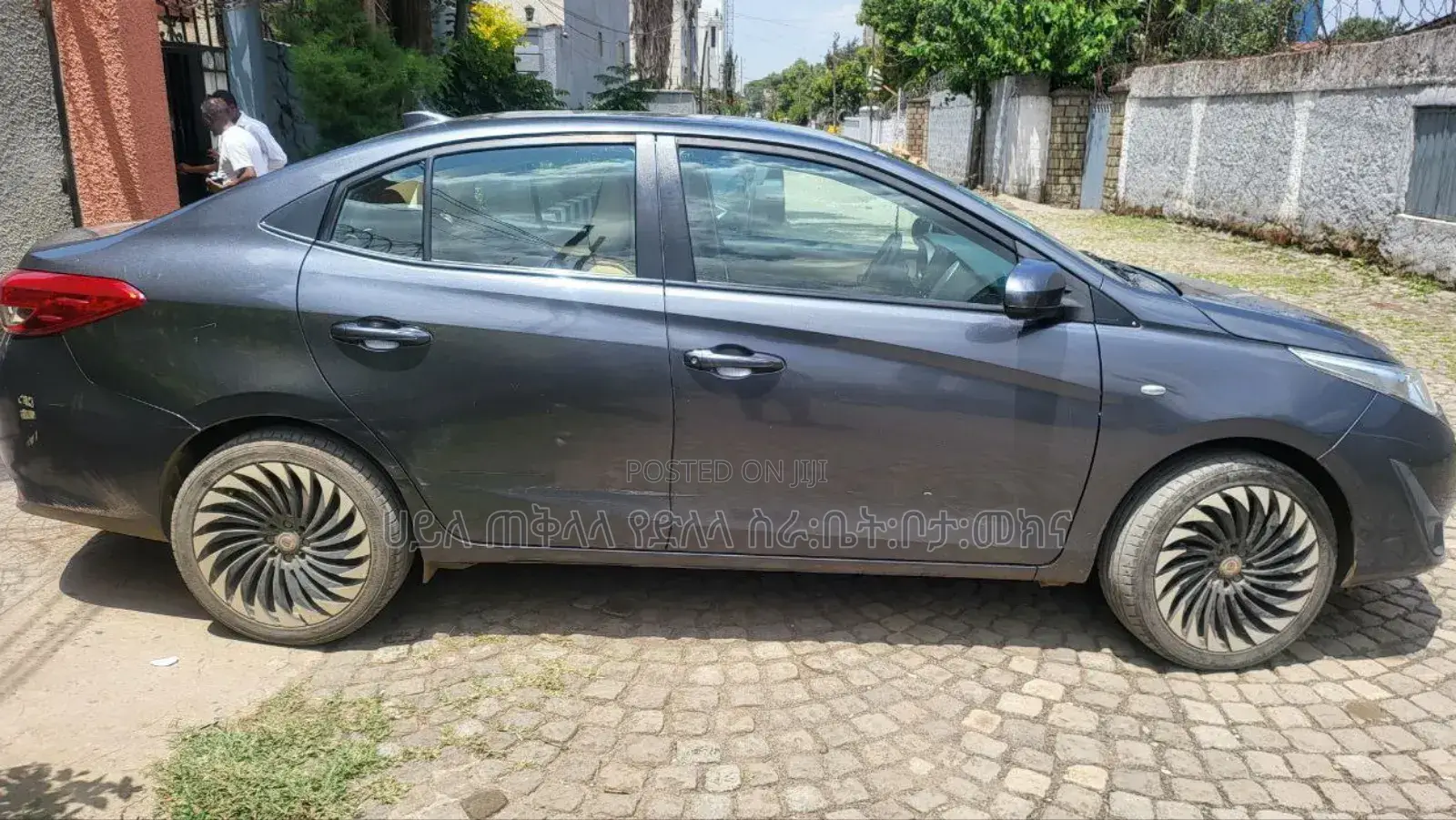 Toyota Yaris 2020 Gray