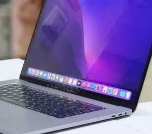 Photo - New Laptop Apple MacBook Pro 2019 16GB Intel Core I7 SSD 256GB