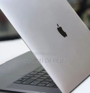 New Laptop Apple MacBook Pro 2019 16GB Intel Core I7 SSD 256GB