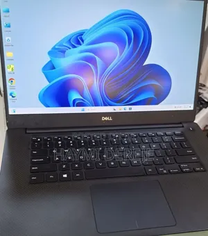 New Laptop Dell Precision 15 3520 16GB Intel Core I7 SSD 512GB