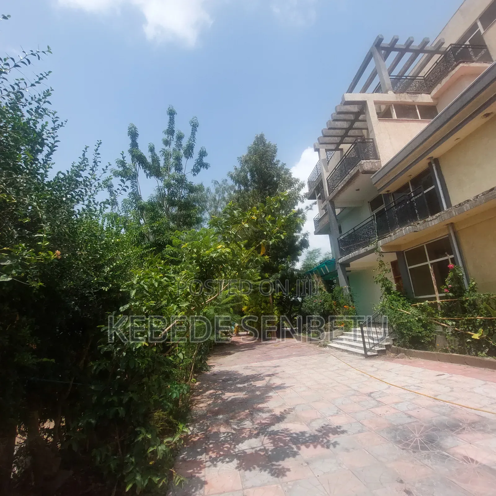 8bdrm House in Oromia, East Shewa for rent